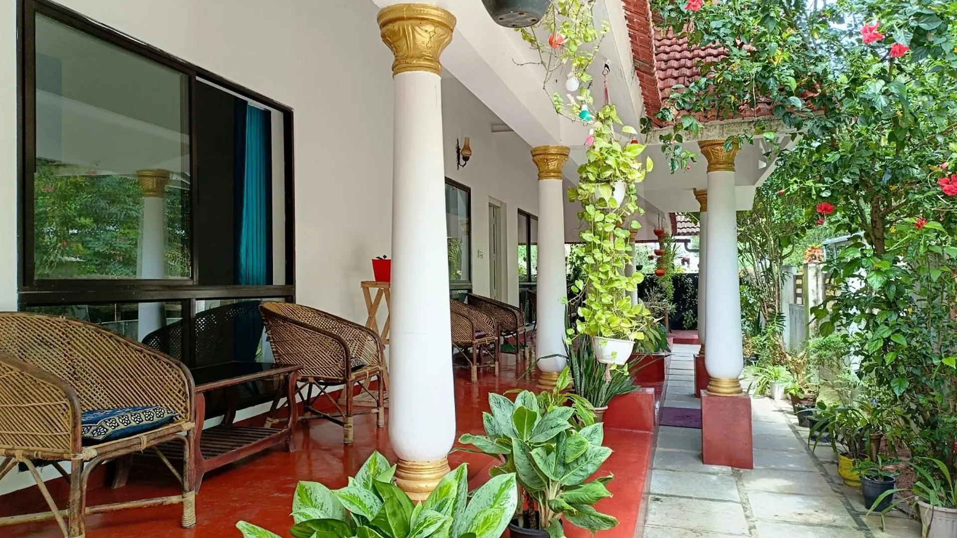 Marari Beach Cleetus Homestay Mararikulam
